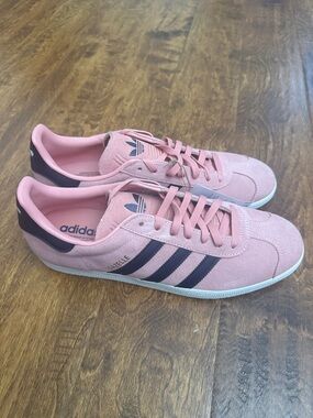 Adidas Men’s Pink Suede Gazelle Sneakers Size 11